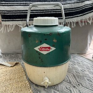 Vintage COLEMAN liquid thermos Green metal top 2 gallon large water jug‎ / USA